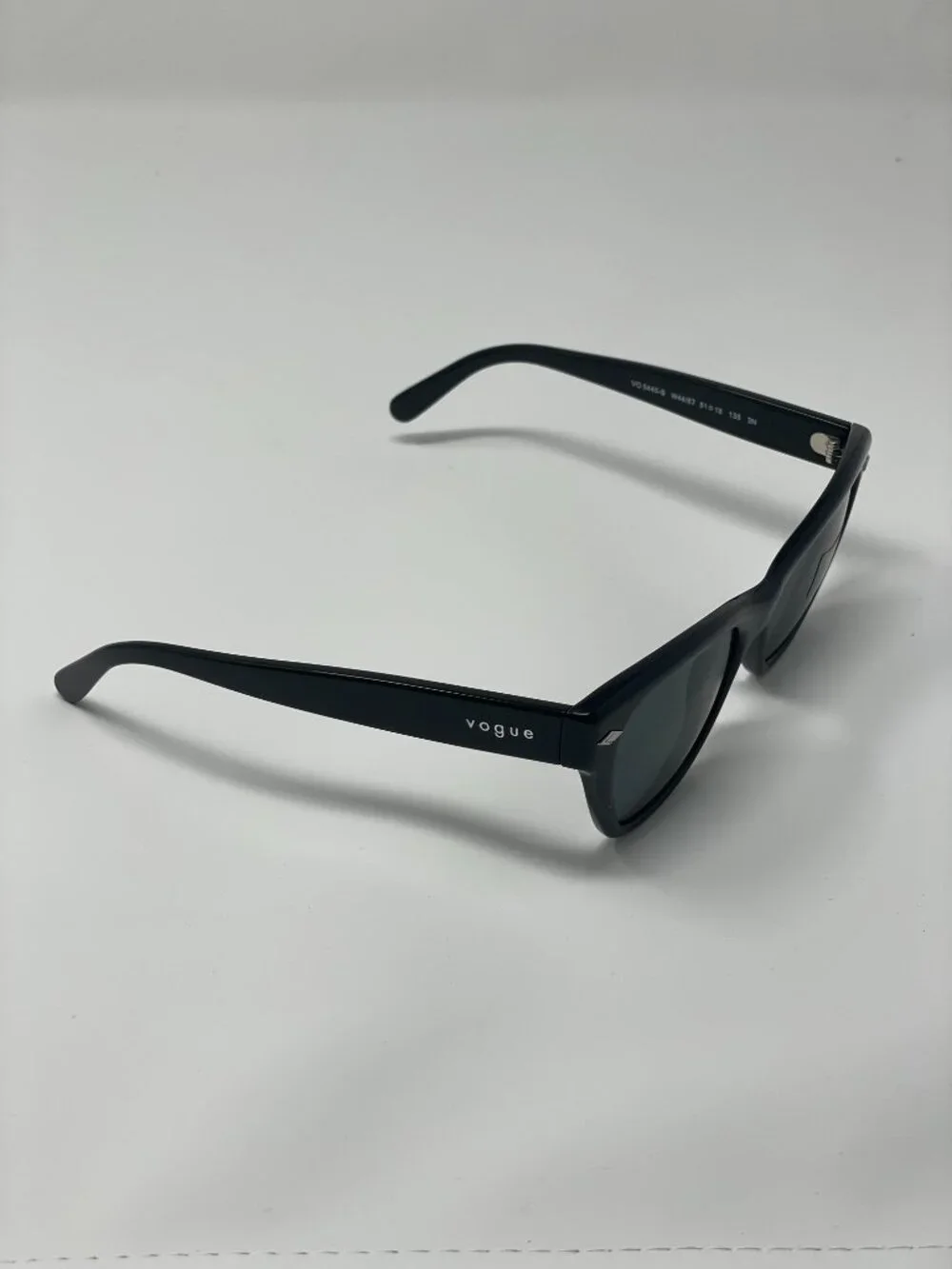 Vogue x Hailey Bieber | Cat Eye Sunglasses